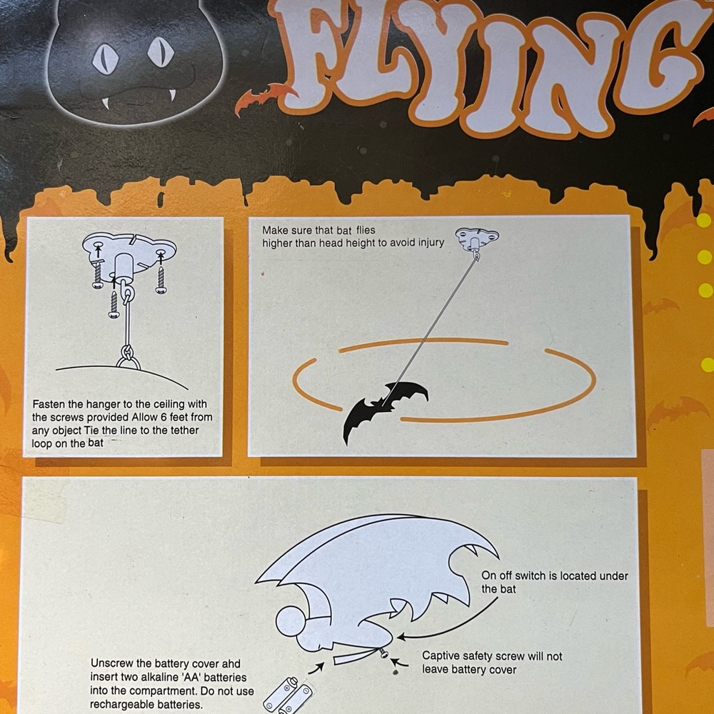 Vintage Halloween Flying Bat Animated Wings Flap Continuously NEW - Picture 3 of 4